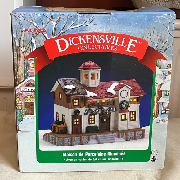 Vintage NOMA Dickensville Collectibles Lighted Christmas Village - Picture 2 of 6